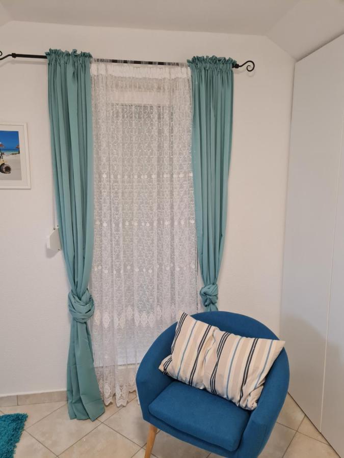 Holiday Home "Mala Kuca " With Heated Pool พูลา ภายนอก รูปภาพ